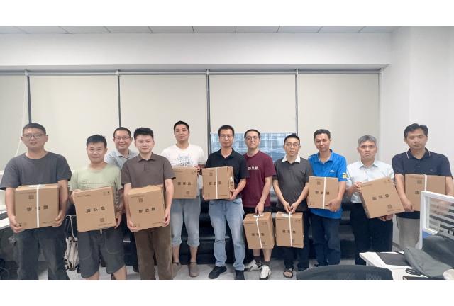 加華父親節(jié)暖心致敬：感恩“爸”氣擔(dān)當(dāng)，禮獻(xiàn)職場(chǎng)父親